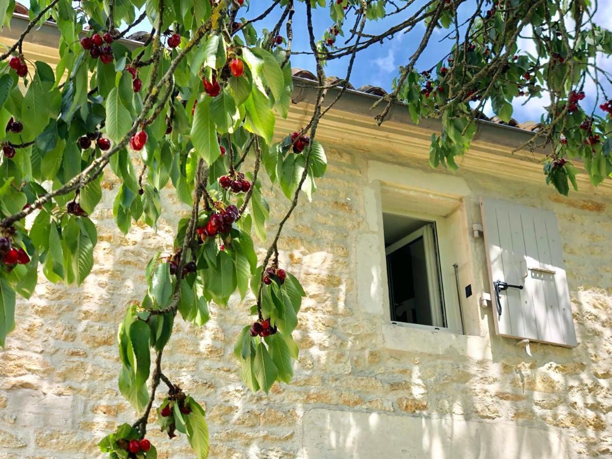 Bed and Breakfast Du Côté de l'Ombrière à Geay  Extérieur photo